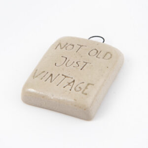 BOX 016 "not old just vintage" x6